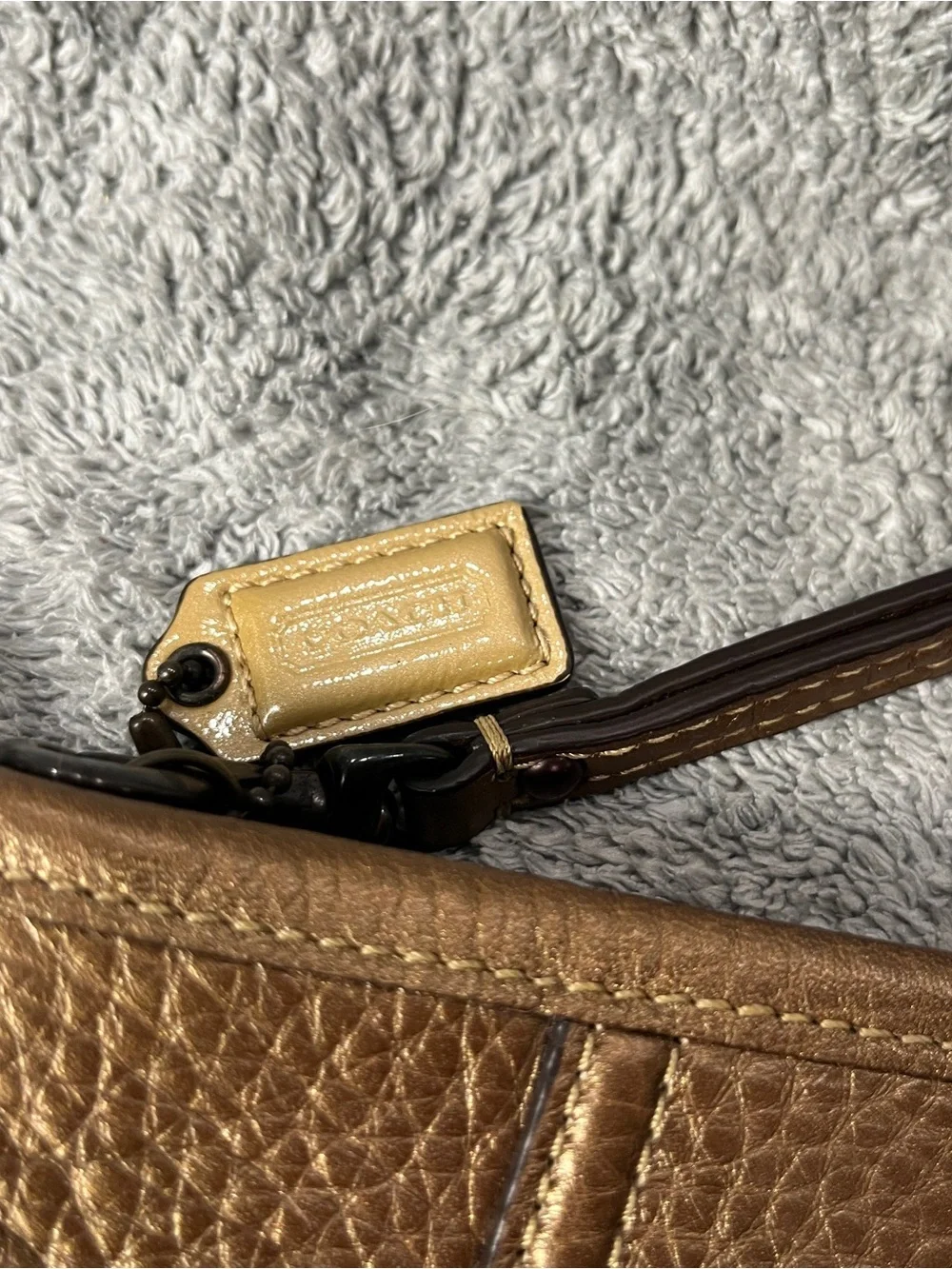 COACH Metallic Brown Leather Wristlet Clutch Y2K excellent